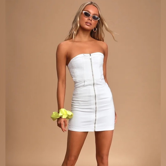 White Denim Zip Front Strapless Panel Dress. - Picture 6 of 7